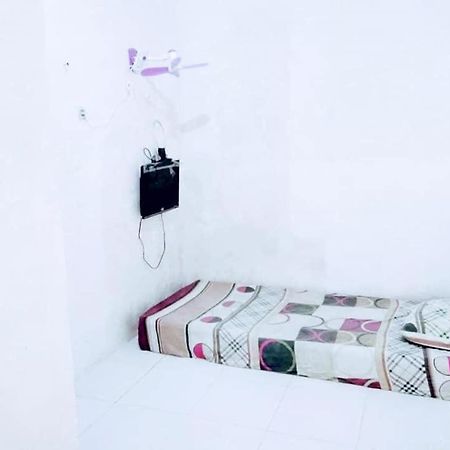 Penginapan Taman Makassar Indah Hotel Sungguminasa Bagian luar foto